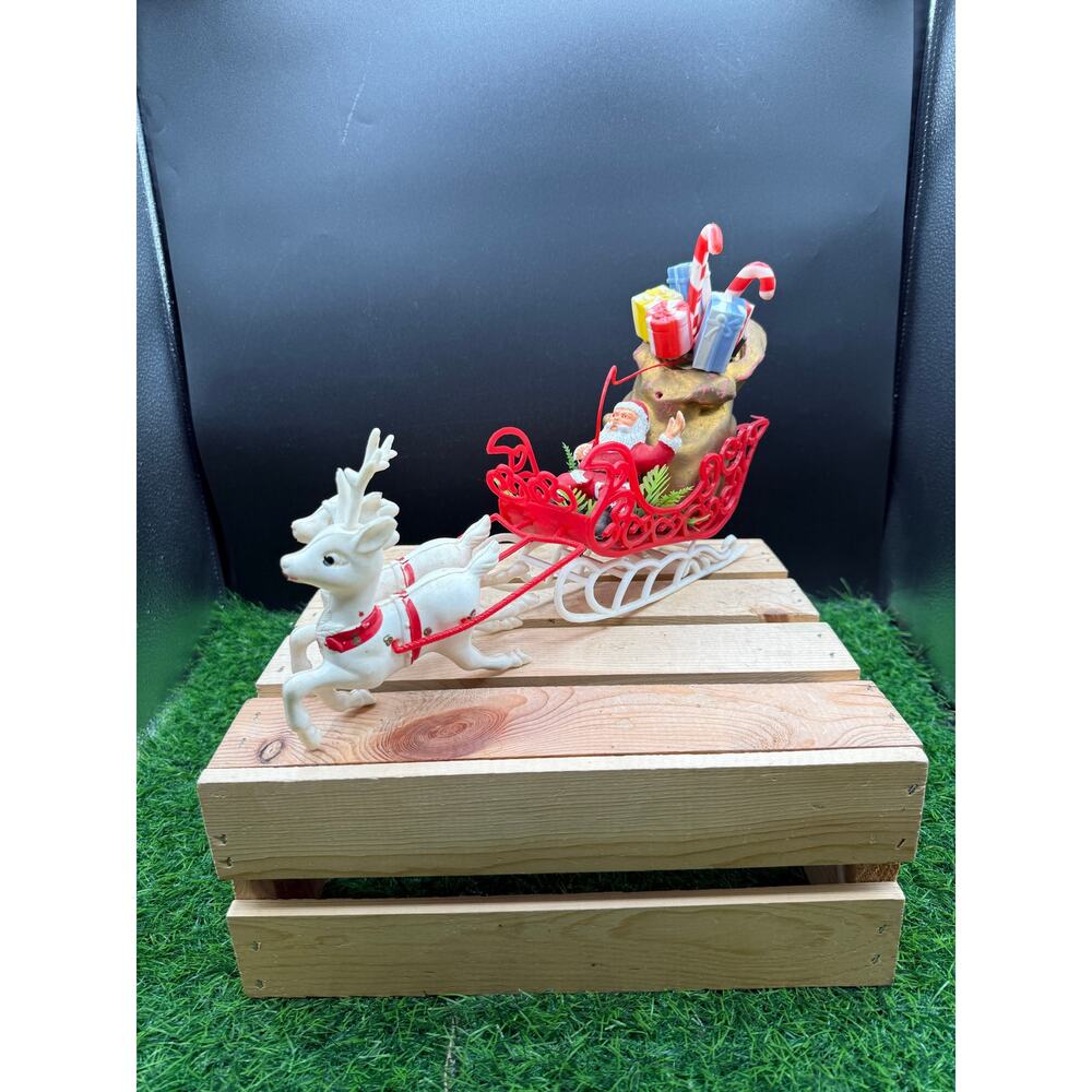 Vintage 1940s/50s Santa Claus Sleigh with Two Reindeer -Retro Plastic